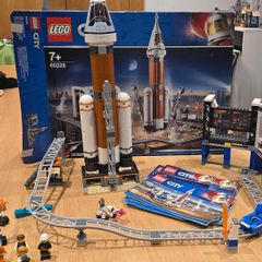 lego city deep space rocket and launcher
