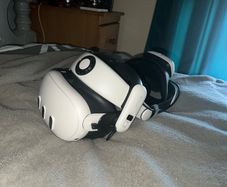 Meta Quest 3 512GB + BoboVR M3 Battery Strap + Full Bundle (Like New)