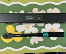 GREENER 1/2" Drive Mechanical Torque Wrench (10-150Nm) with Case