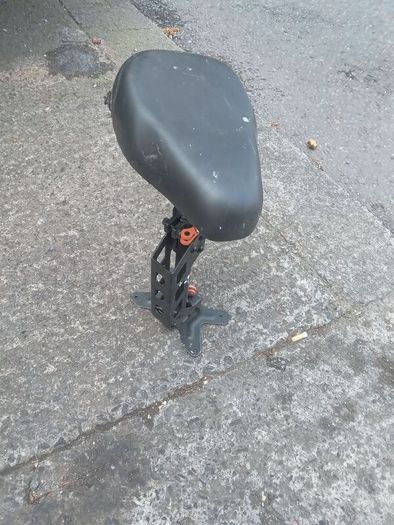 Electric scooter seat