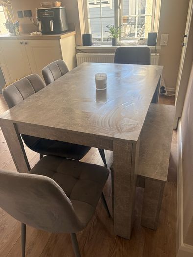 6 person table and chairs