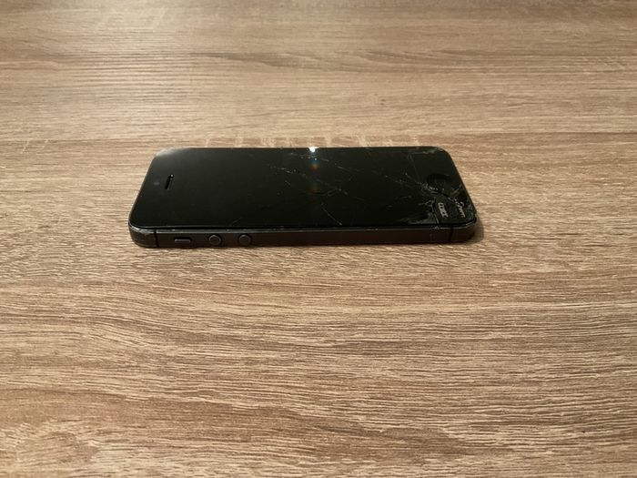 Apple iPhone 5   64GB