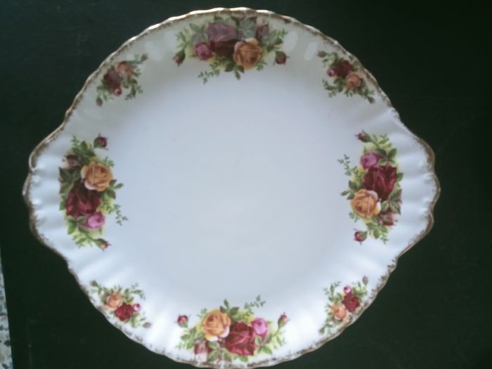 Royal Albert "Old Country Roses"   21 pcs Tea Set