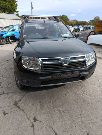 Breaking Dacia duster 2015