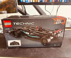 LEGO Technic Mercedes-AMG F1 W14