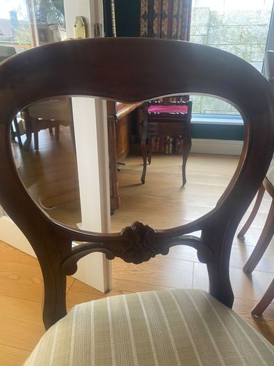 Mahogany Wood Dining Table & Chairs