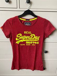 Superdry t-shirt / top for women / ladies, immaculate condition, barely used. Size XS.