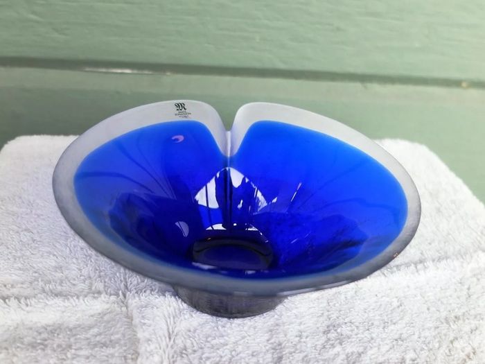 Vintage Mats Jonasson Maleras Cobalt Blue Magic Lead Art Glass Bowl Sweden