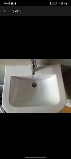 Pedistal sink