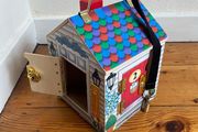 Melissa &amp; Doug doorbell house (with dolls)