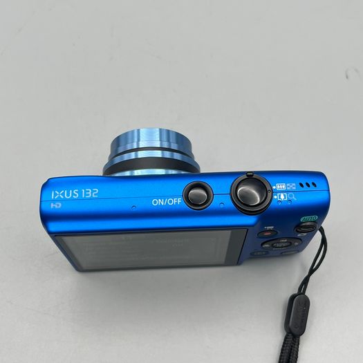 Canon IXUS 132 16MP Digital Camera Blue - Full Kit