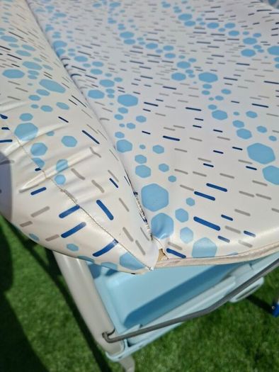 chicco baby bath and changing table