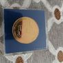 T T races 1911-1986 75th anniversary coin Image 2