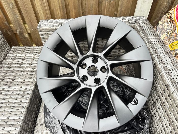 Tesla Model Y 20" Induction Wheel