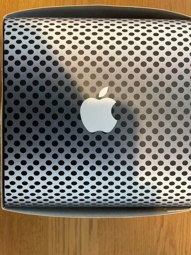 Apple iSight Webcam + Noise Suppression Microphone