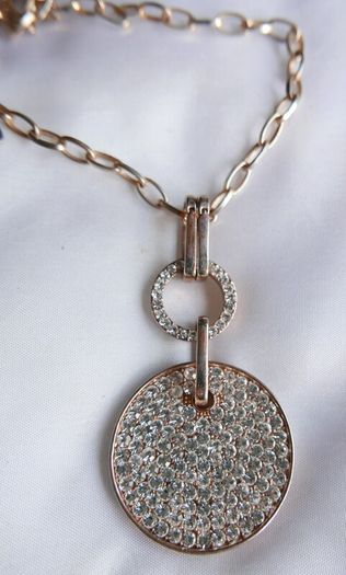 Absolute Jewellery Gold Plated Unique Pendant and Chain