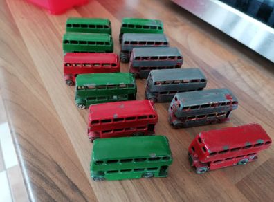 Train set 12 London Buses