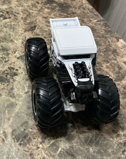 monster trucks hot wheels