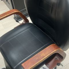 Barber chair