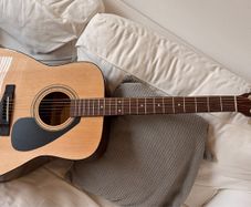 Yamaha F310 Guitar Set