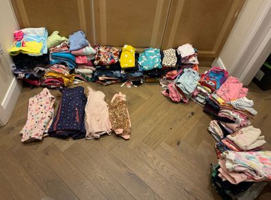 Girls bundle (250 items)