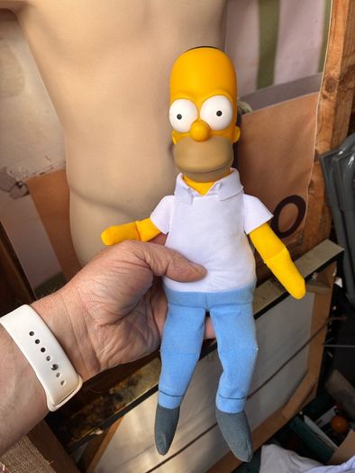 Sitting speaking homer