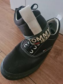 tommy hilfiger trainers