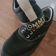 tommy hilfiger trainers