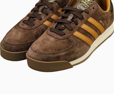 Adidas As 520