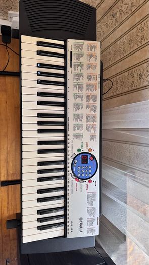 Yamaha PSR-125 keyboard