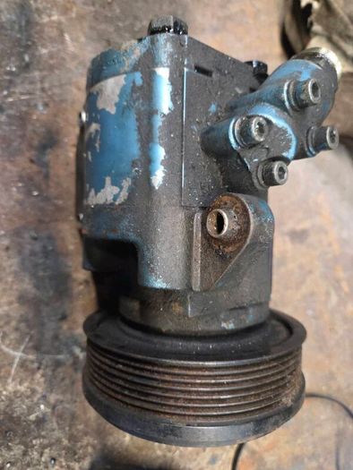 Engine run tipper pump for hydraulics
