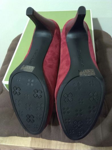 Naturalizer Shoes, size EU-41. UK-7, brand new.