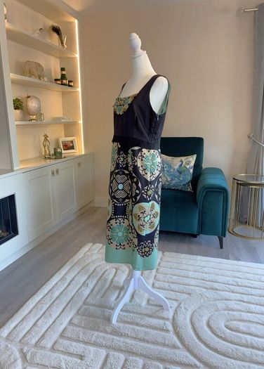 Beautiful Ladies 100% Silk Dress from Phase