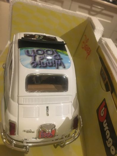 Fiat 500 Disney Winnie the Pooh Scale 1/18 Burago