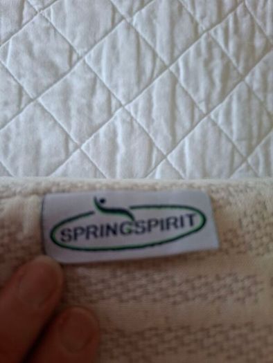 hauck travel cot with mattress