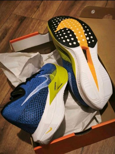 Nike ZoomX Vaporfly Next %3 ( 2 PAIRS)