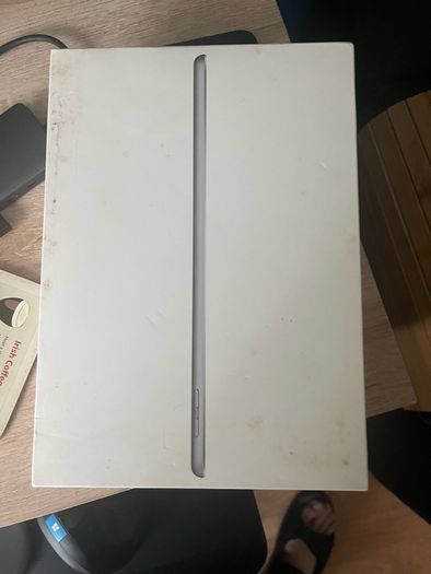 iPad 5th gen 32GB storage