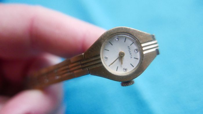 Vintage Atlanta Ladies Watch Tested And Works (good condition)