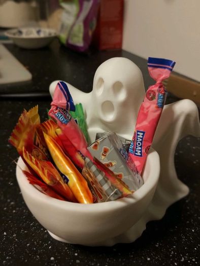 Spooky ghost candy bowl - halloween