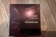 Hourglass ambient lightening powder