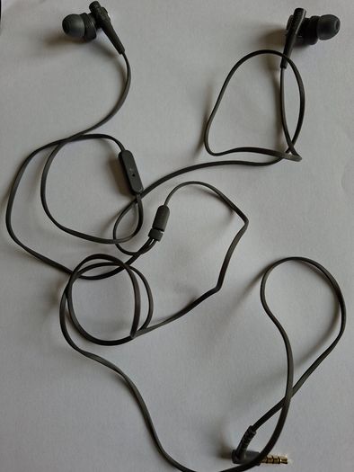 !!!URGENT SALE!!! Sony MDR-XB55 with Extra Bass & Motorola Earbuds 2 &other  headphones &3.5mm -Type C
