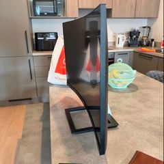 Philips 32" Curved QHD Monitor (325E1C/00)