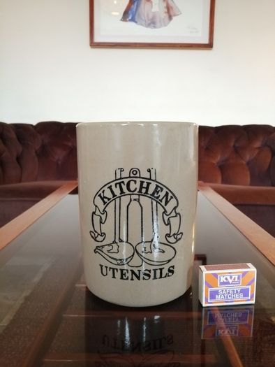 Stoneware Kitchen Utensils Holder Pearsons of Chesterfield