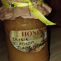 Donegal raw Wild flower honey- 2.50e per 200g.