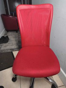 Red Ergonomic Mesh Office Chair  Stylish & Comfortable (Good Condition)