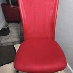 Red Ergonomic Mesh Office Chair  Stylish & Comfortable (Good Condition)