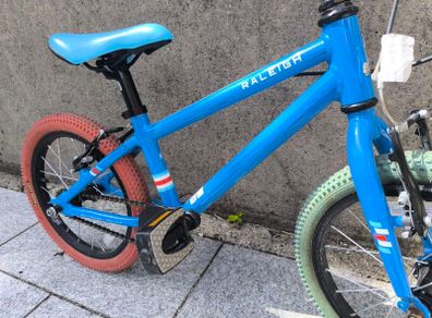 kids 16 inch Raleigh pop bike