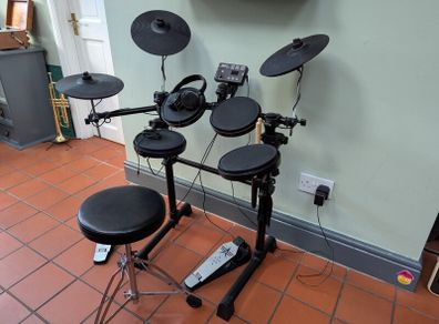 Full electric drumkit set (Millennium HD-120)