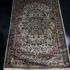 Fine Hand-Knotted Pakistani Wool & Silk Rug (187cm x 124cm) - Fine Medallion