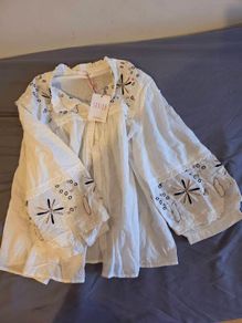 Pearl detail button up